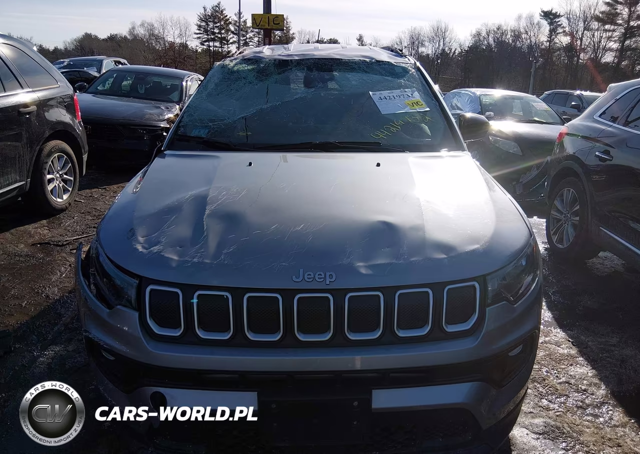 2022 Jeep Compass Latitude Lux 4X4 VIN:3C4NJDFB0NT158321 - 12