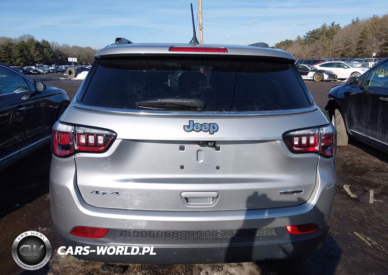 2022 Jeep Compass Latitude Lux 4X4 VIN:3C4NJDFB0NT158321 - 16