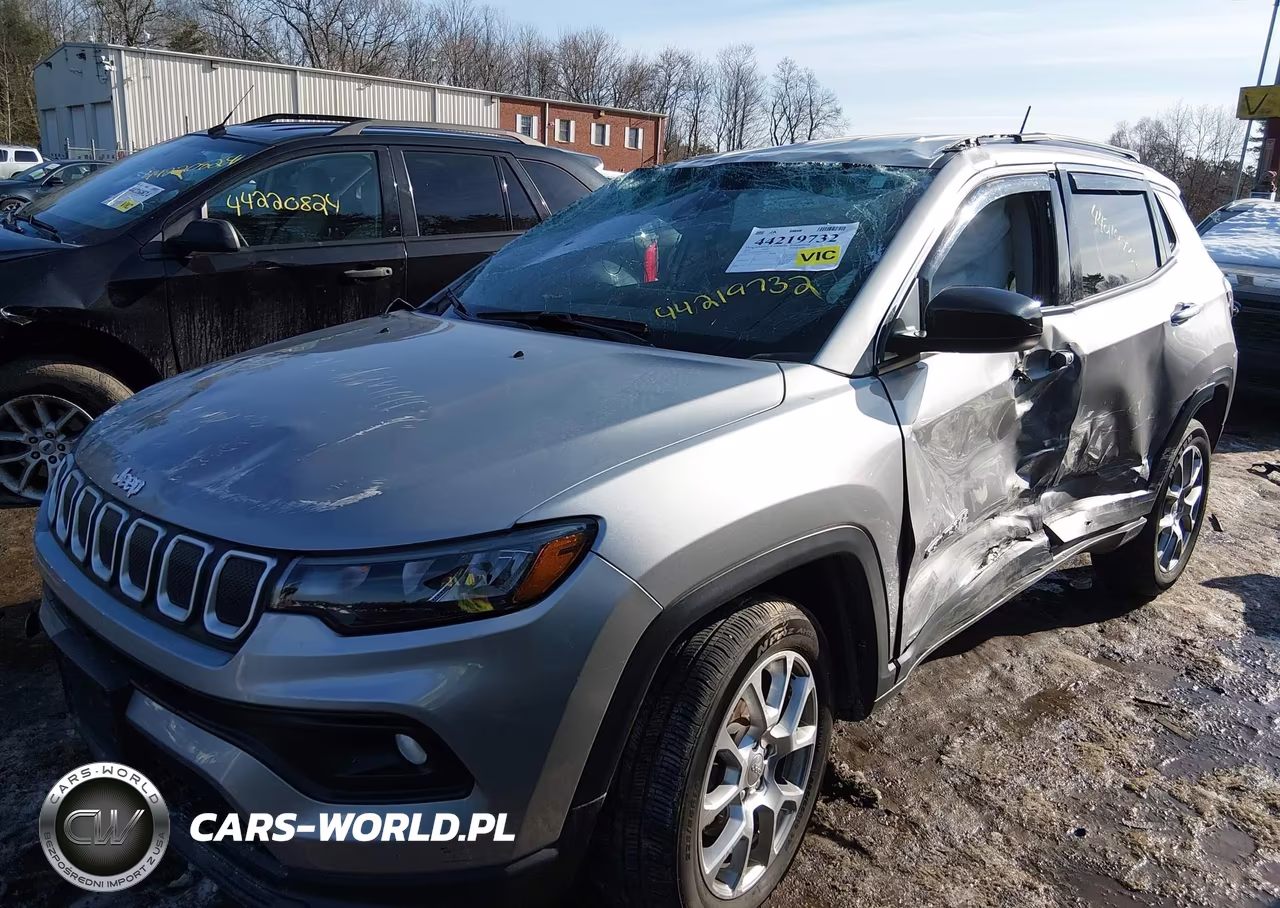 2022 Jeep Compass Latitude Lux 4X4 VIN:3C4NJDFB0NT158321 - 2