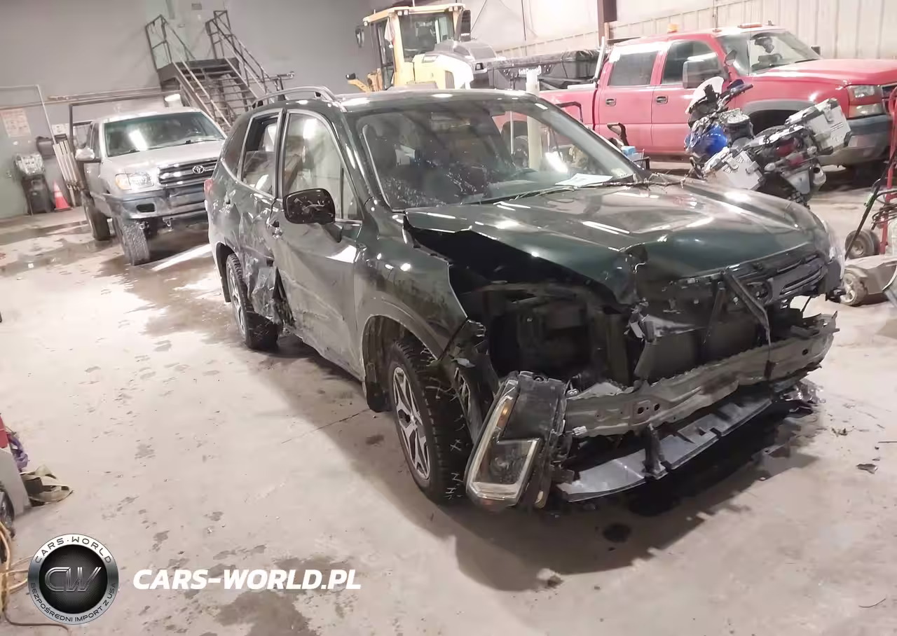 2024 Subaru Forester Premium