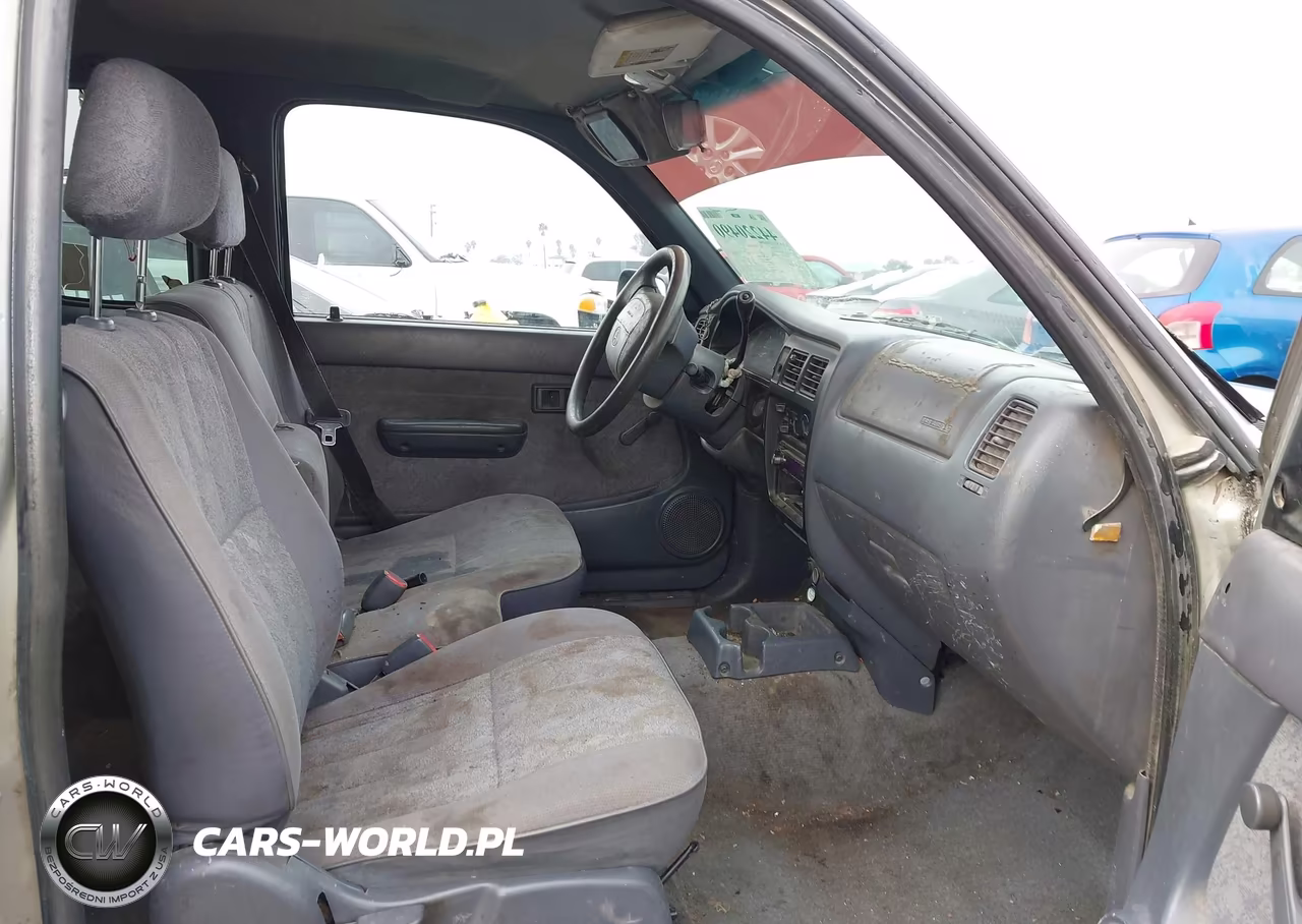 2000 Toyota Tacoma VIN:4TAVL52N7YZ669016 - 5
