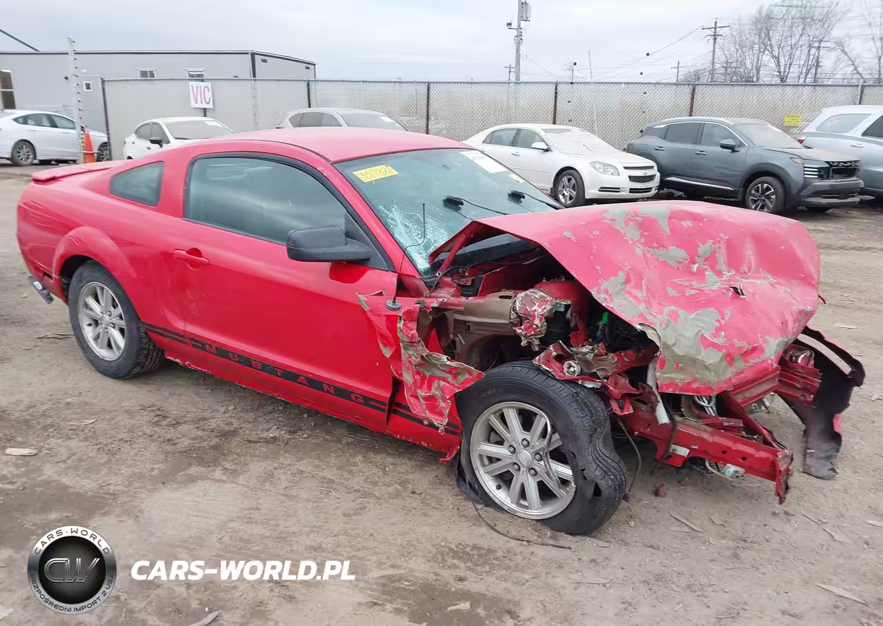 2007 Ford Mustang V6 Deluxe-V6 Premium