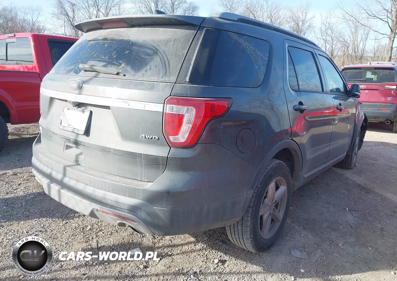 2017 Ford Explorer Xlt VIN:1FM5K8D86HGD43666 - 4
