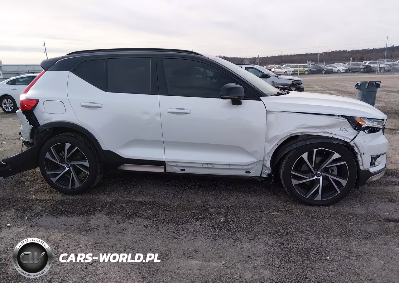 2021 Volvo Xc40 T5 R-Design VIN:YV4162UM3M2394113 - 14