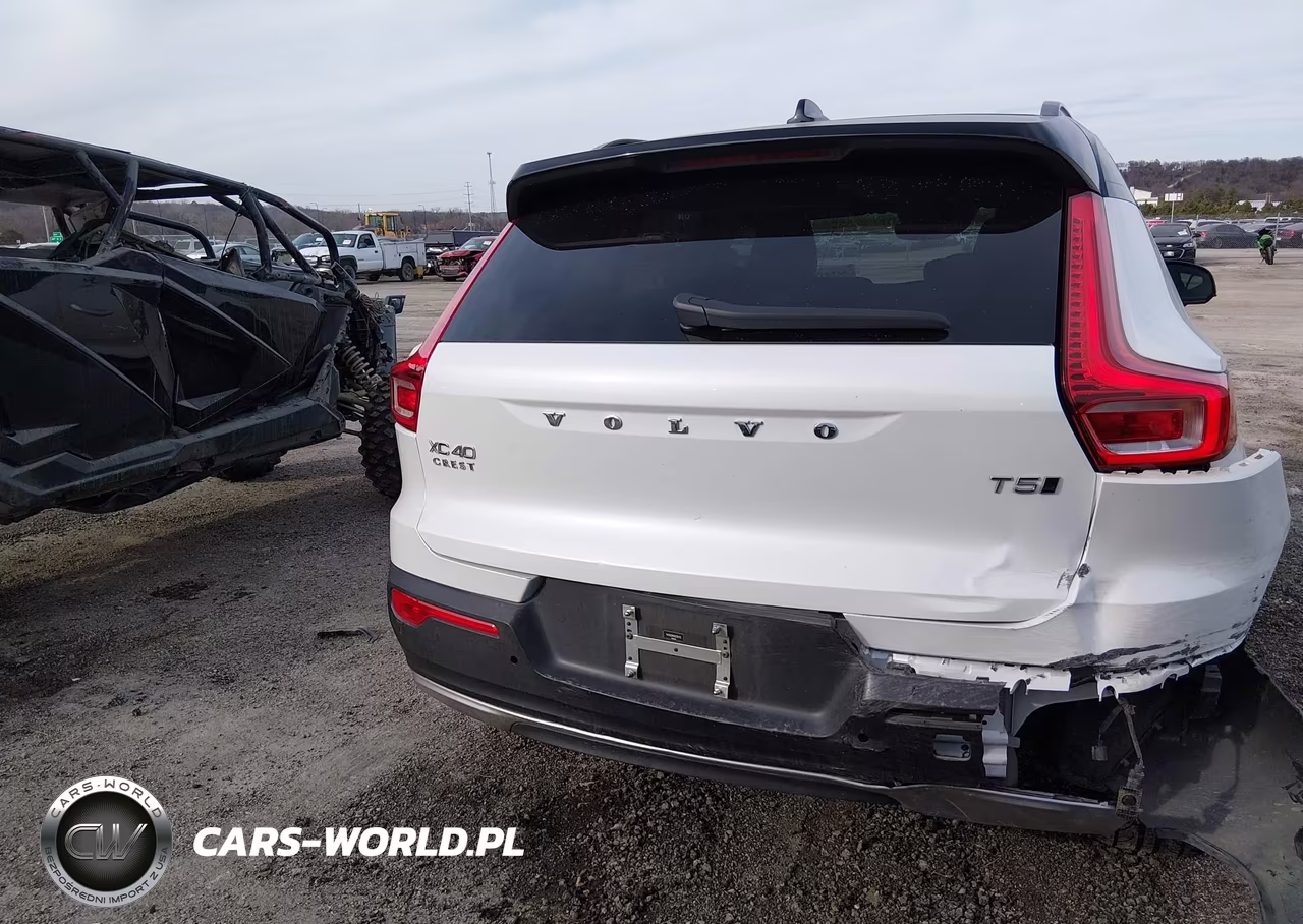2021 Volvo Xc40 T5 R-Design VIN:YV4162UM3M2394113 - 17