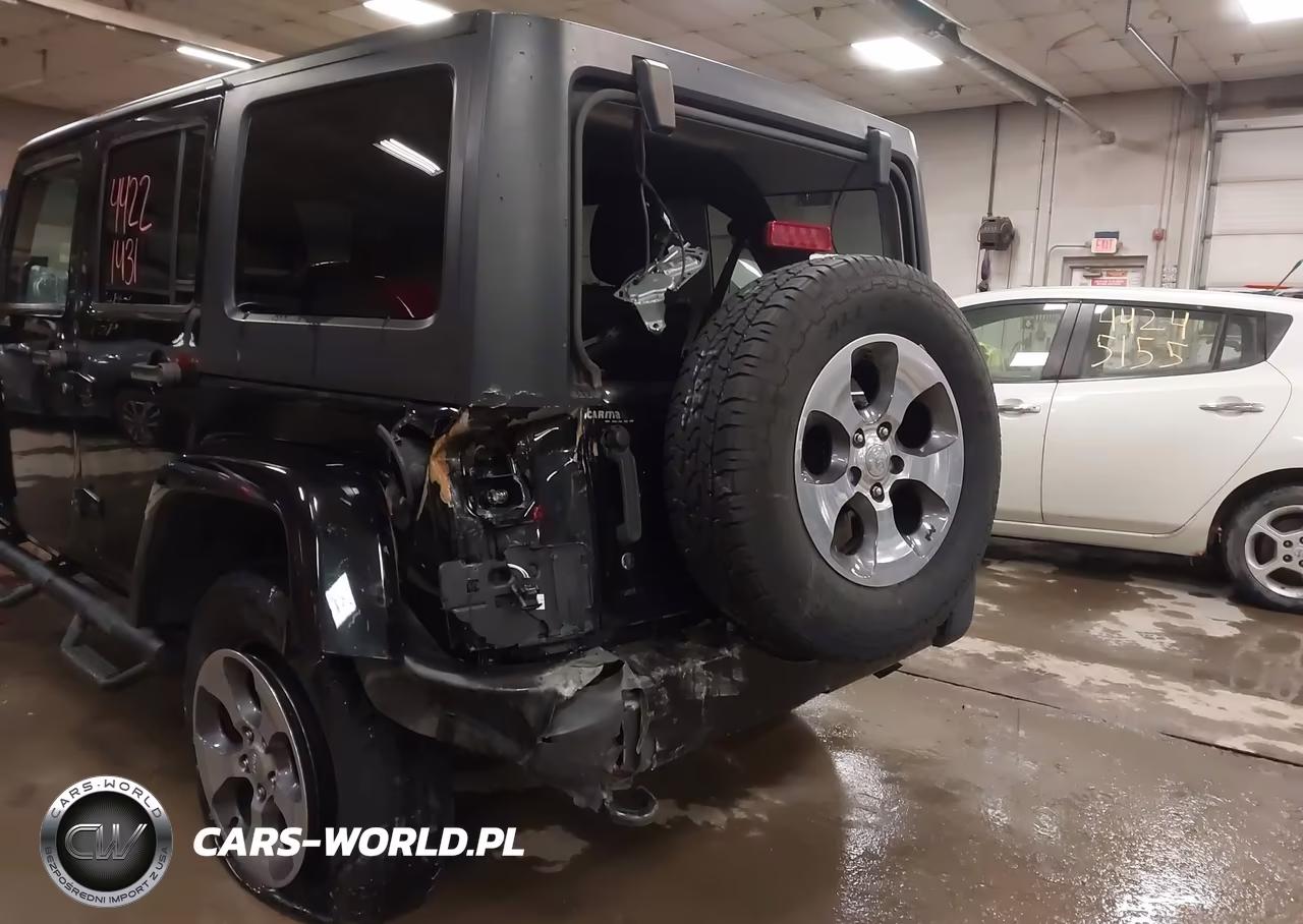 2016 Jeep Wrangler Unlimited Sahara VIN:1C4BJWEGXGL128429 - 6