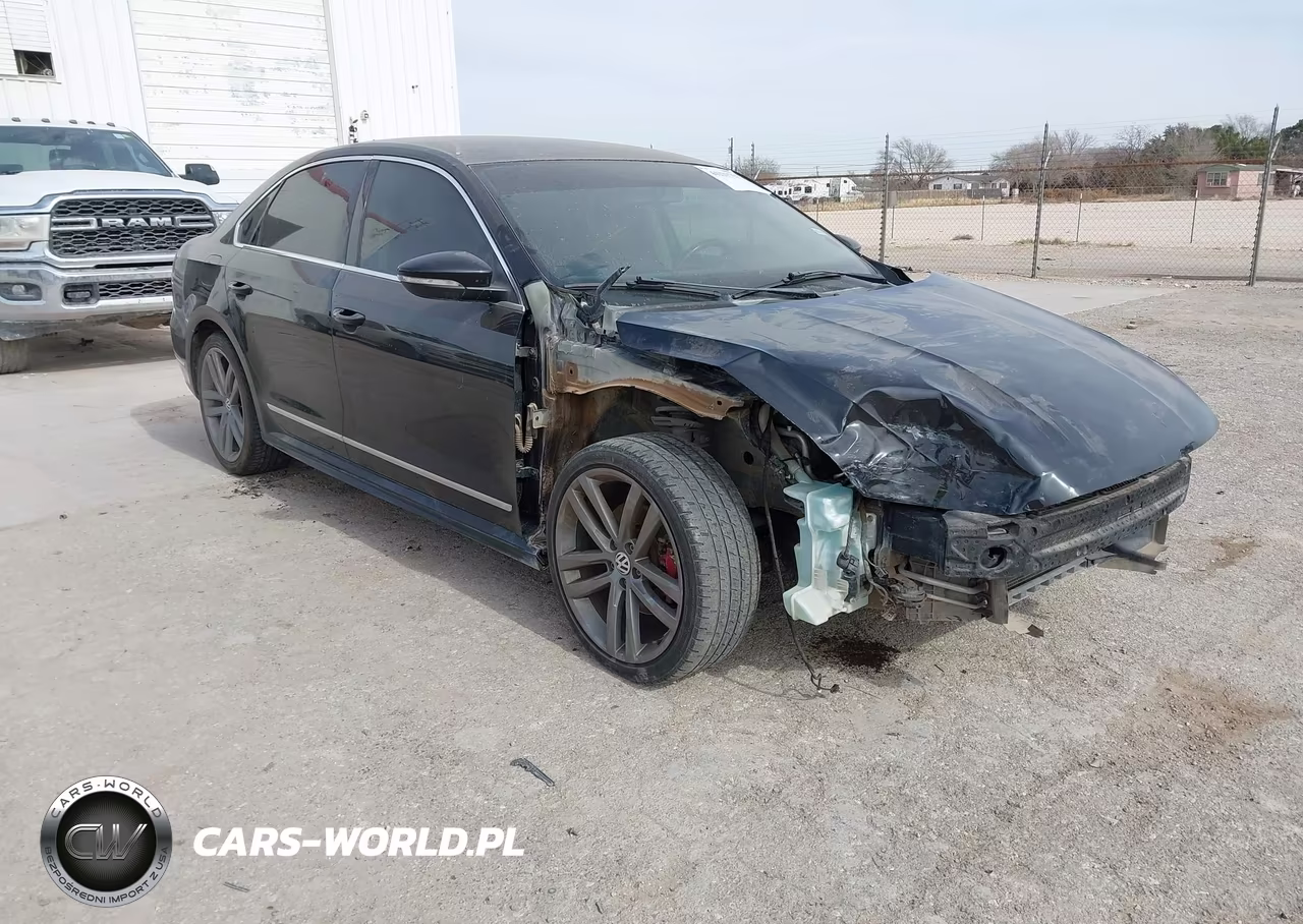 2017 Volkswagen Passat 1.8T R-Line – zdjęcie 1 z 16