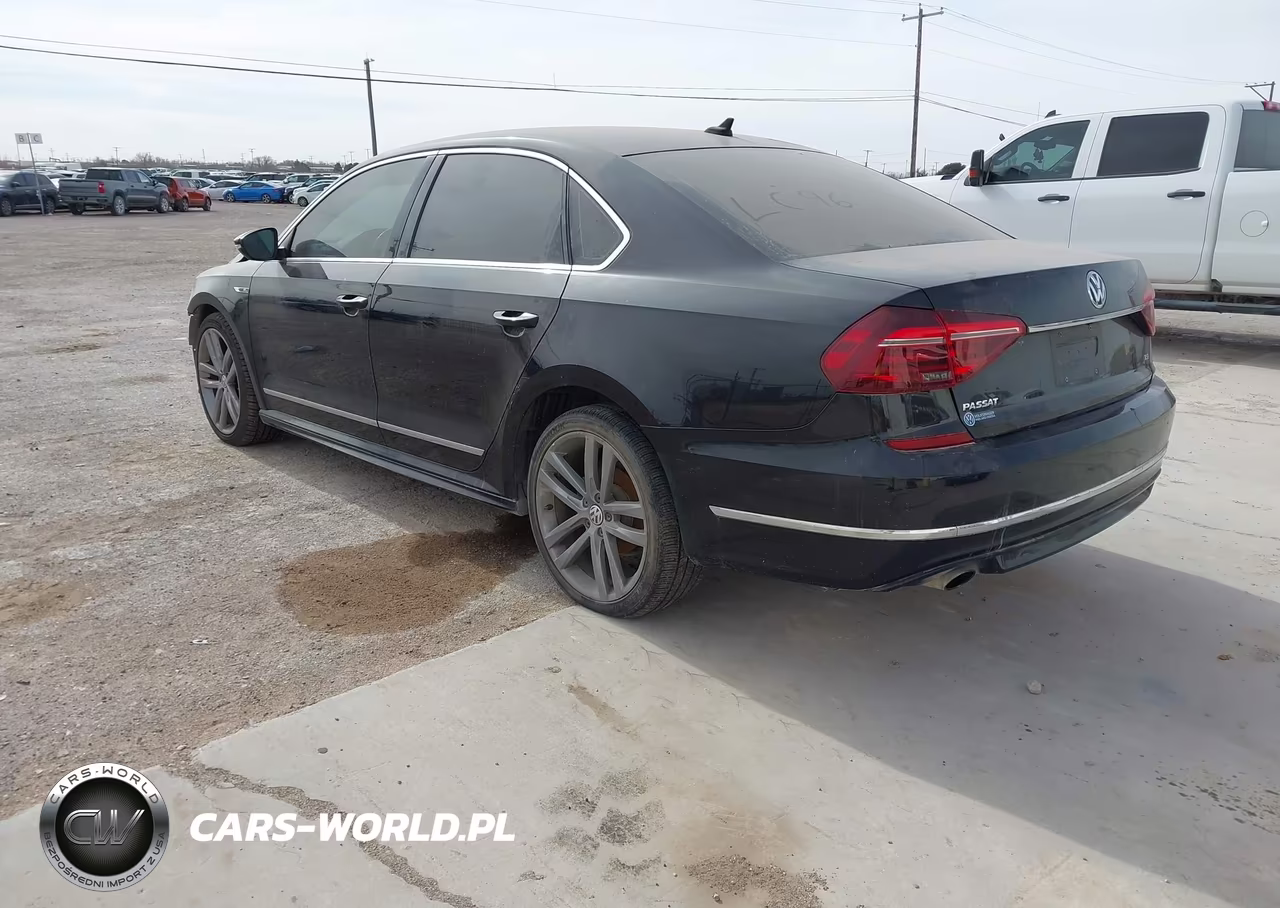 2017 Volkswagen Passat 1.8T R-Line VIN:1VWDT7A31HC028634 - 3