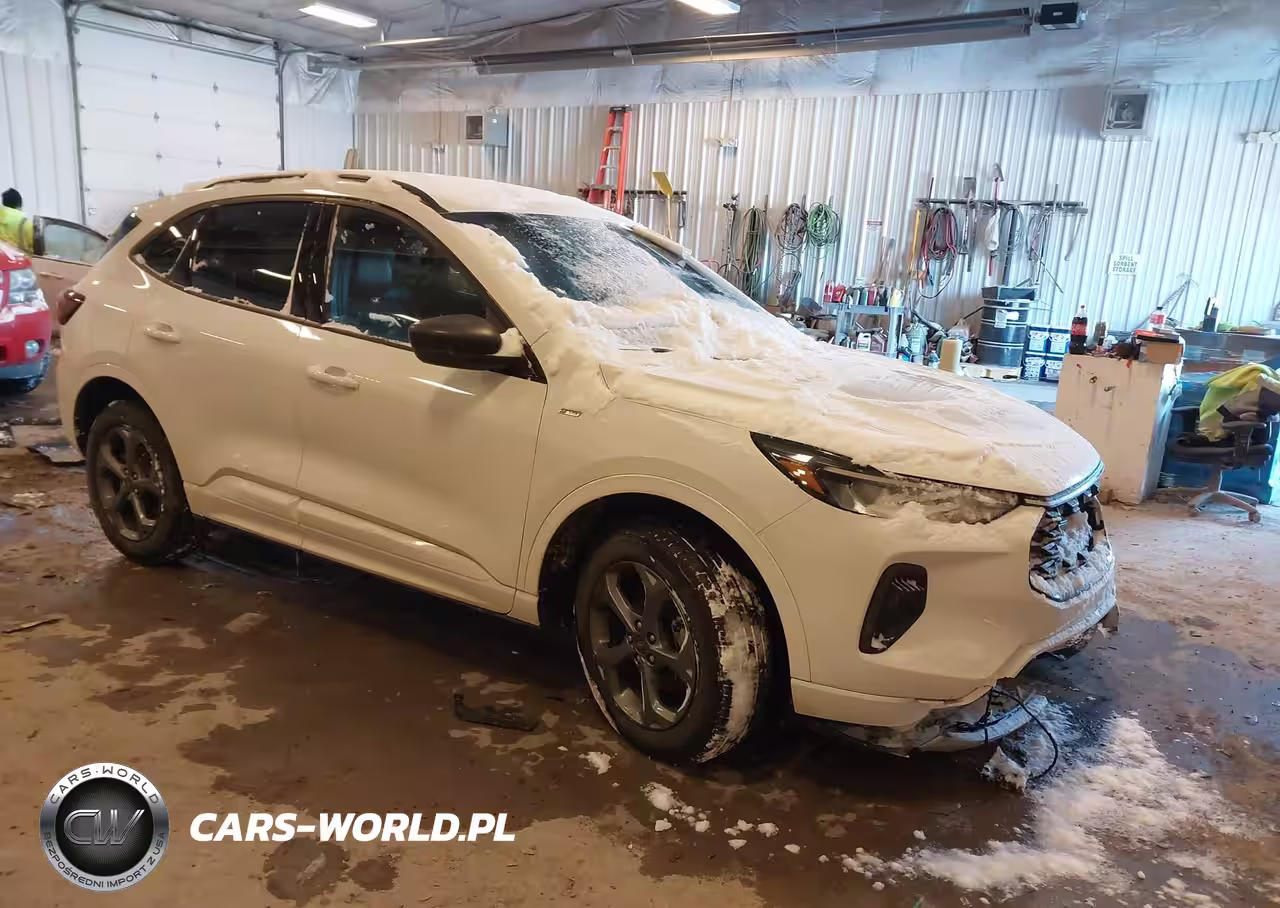 2024 Ford Escape St-Line