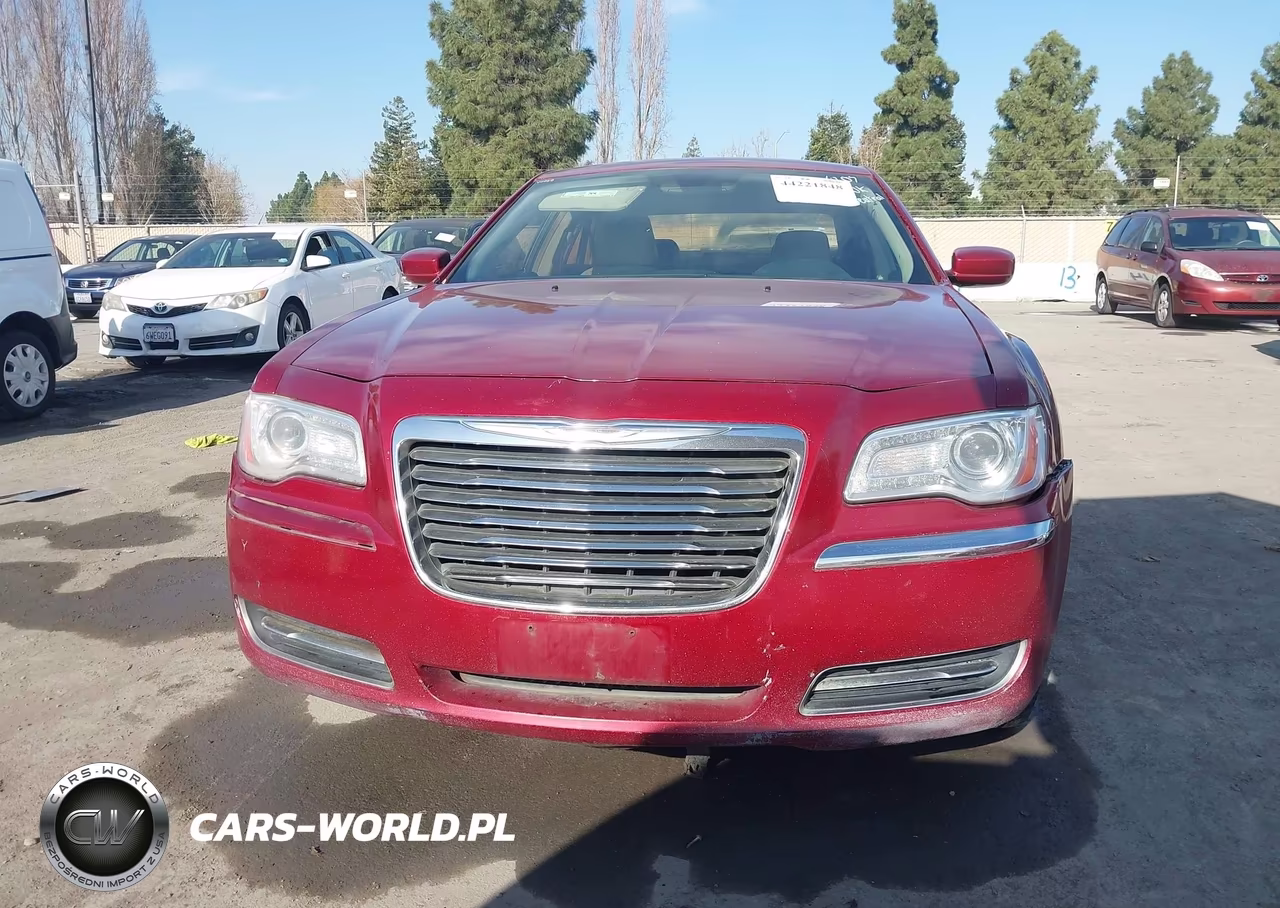 2014 Chrysler 300 VIN:2C3CCAAG5EH323814 - 12