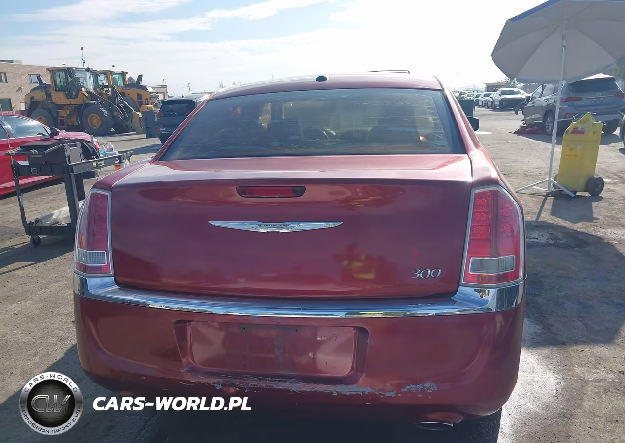 2014 Chrysler 300 VIN:2C3CCAAG5EH323814 - 16