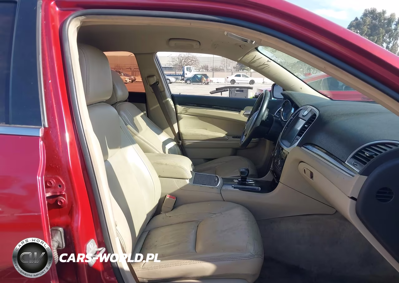 2014 Chrysler 300 VIN:2C3CCAAG5EH323814 - 5