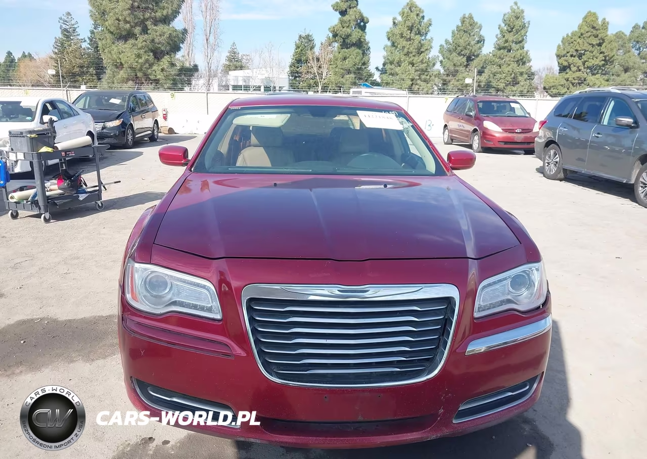 2014 Chrysler 300 VIN:2C3CCAAG5EH323814 - 6
