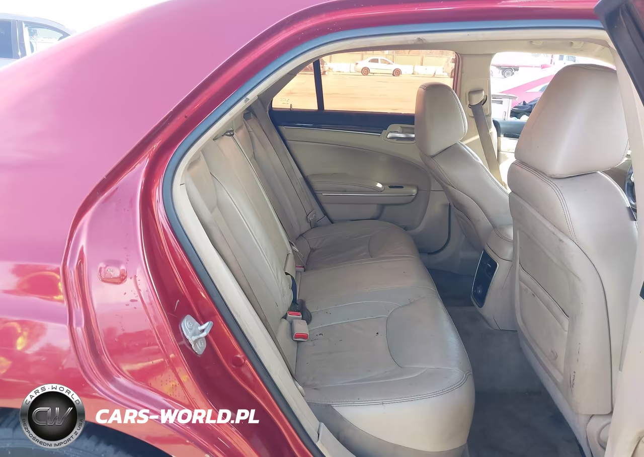 2014 Chrysler 300 VIN:2C3CCAAG5EH323814 - 8
