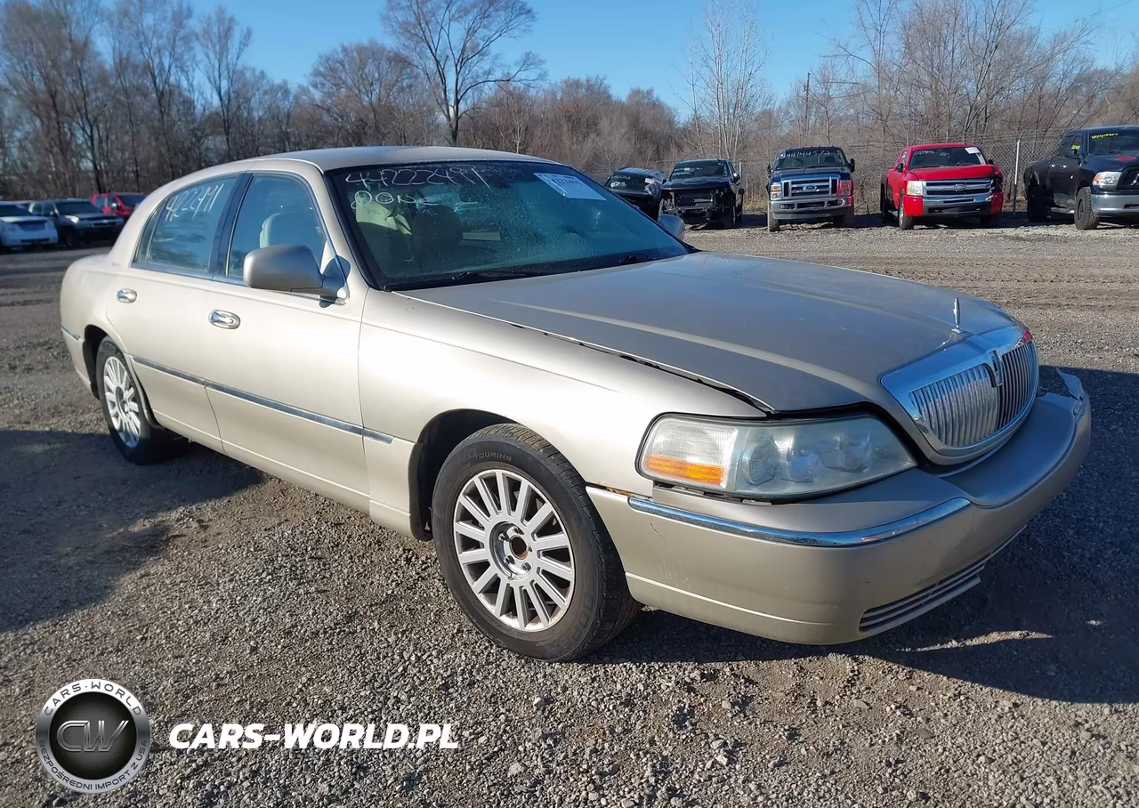 2005 Lincoln Town Car Signature