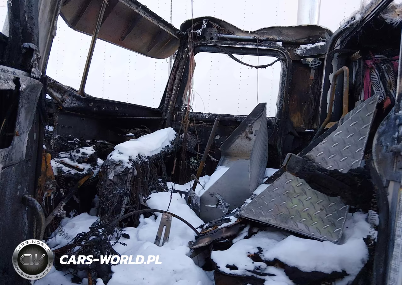2005 Peterbilt 379 VIN:1XP5DB9X85D843609 - 5