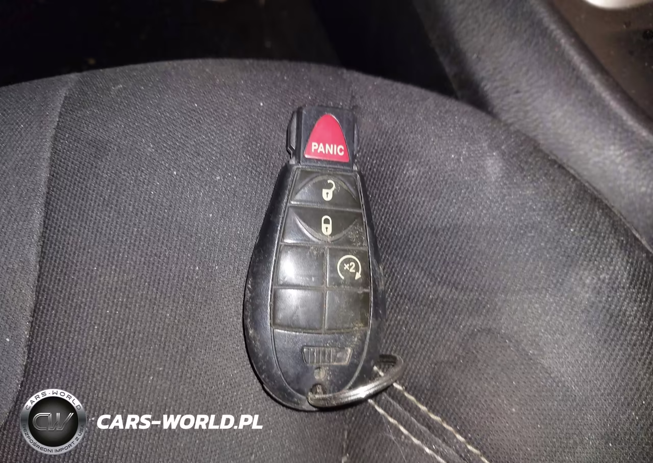 2016 Jeep Cherokee Latitude VIN:1C4PJMCB1GW117433 - 11