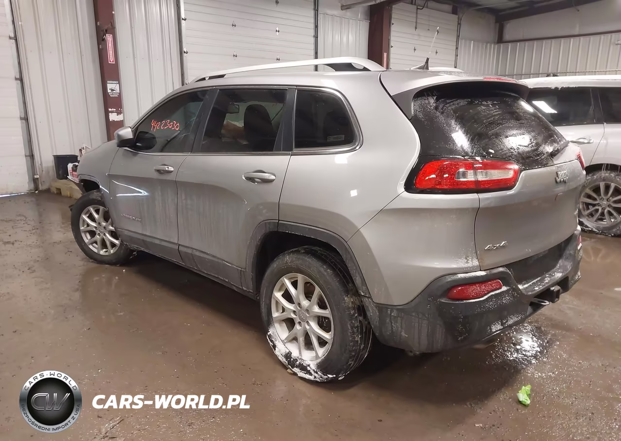 2016 Jeep Cherokee Latitude VIN:1C4PJMCB1GW117433 - 3