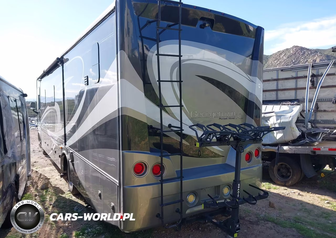 2015 Ford F53 VIN:1F66F5DY4F0A12556 - 3