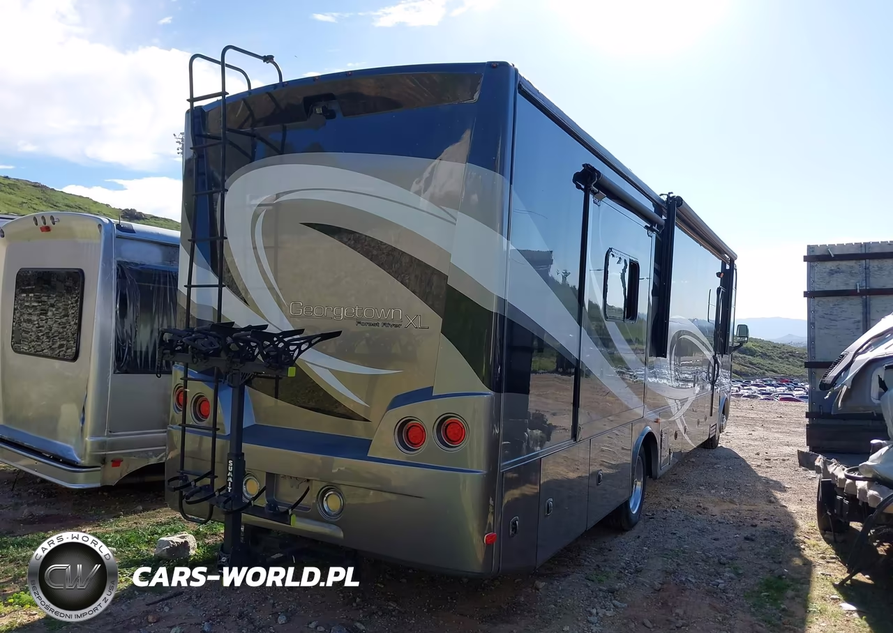 2015 Ford F53 VIN:1F66F5DY4F0A12556 - 4