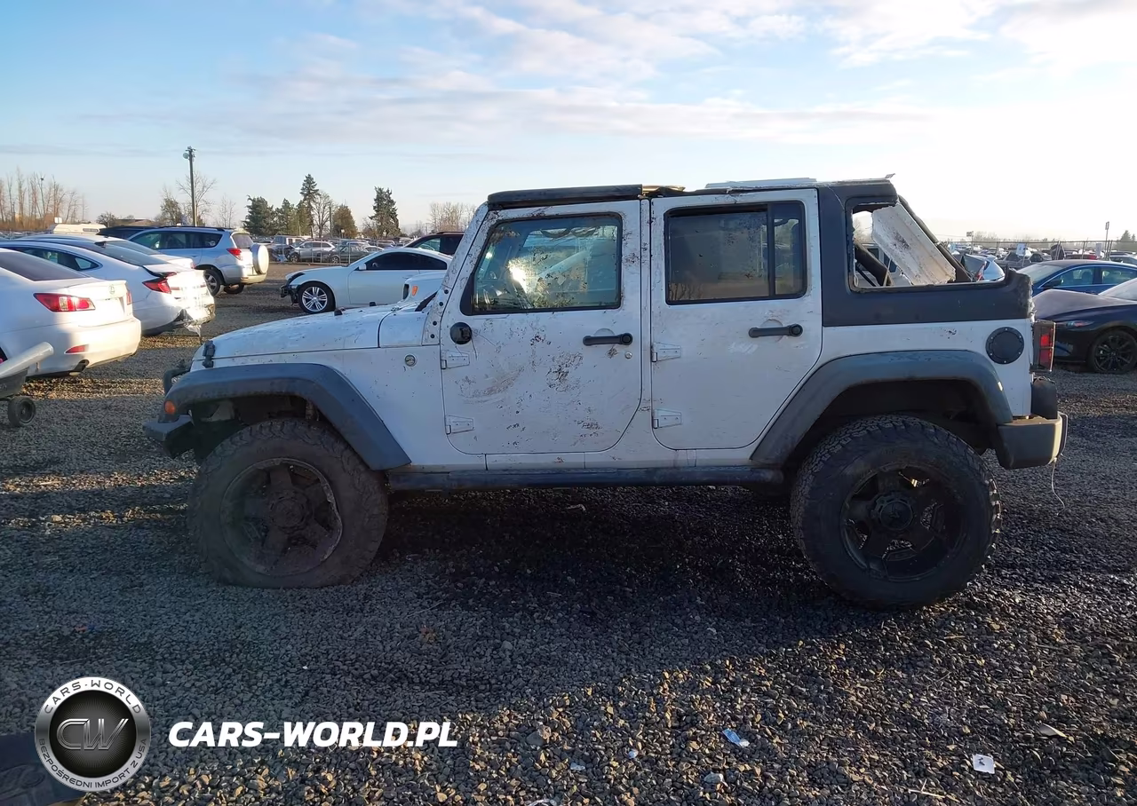 2014 Jeep Wrangler Unlimited Sport VIN:1C4BJWDG7EL281221 - 15