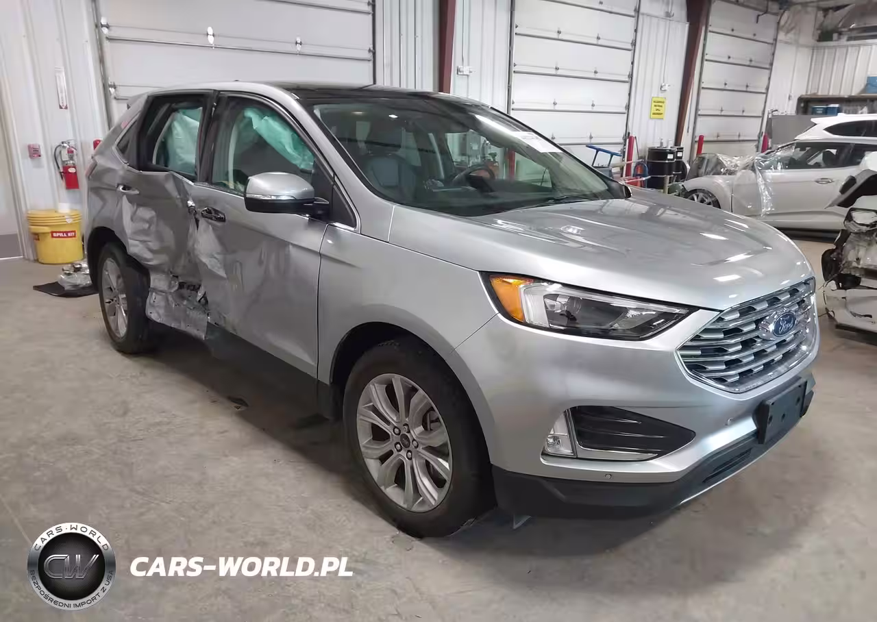 2022 Ford Edge Titanium