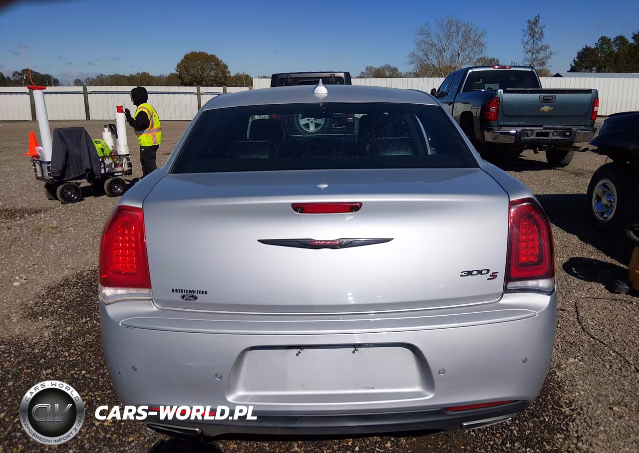 2021 Chrysler 300 300S VIN:2C3CCABG6MH595785 - 17