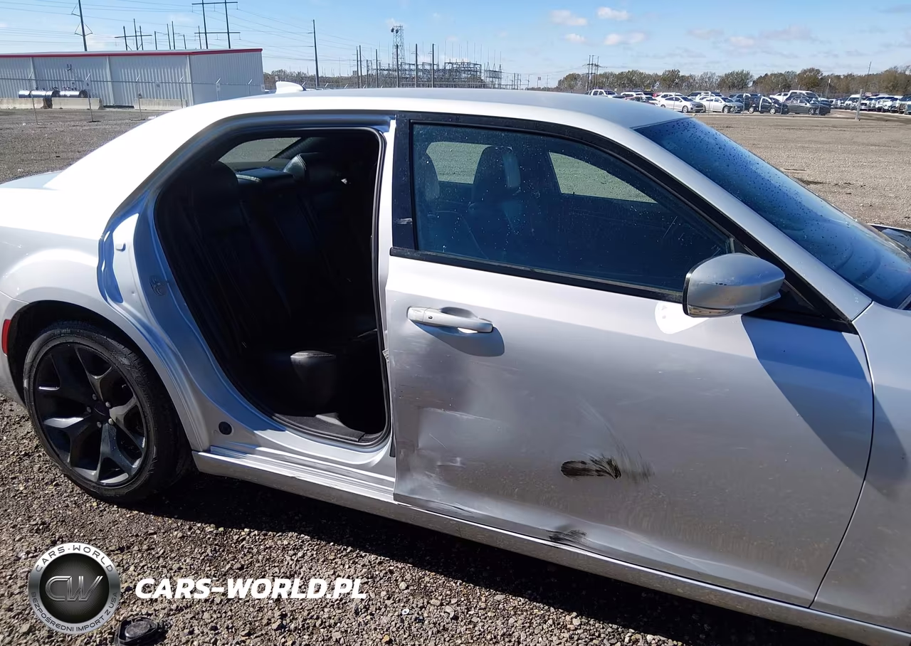 2021 Chrysler 300 300S VIN:2C3CCABG6MH595785 - 6