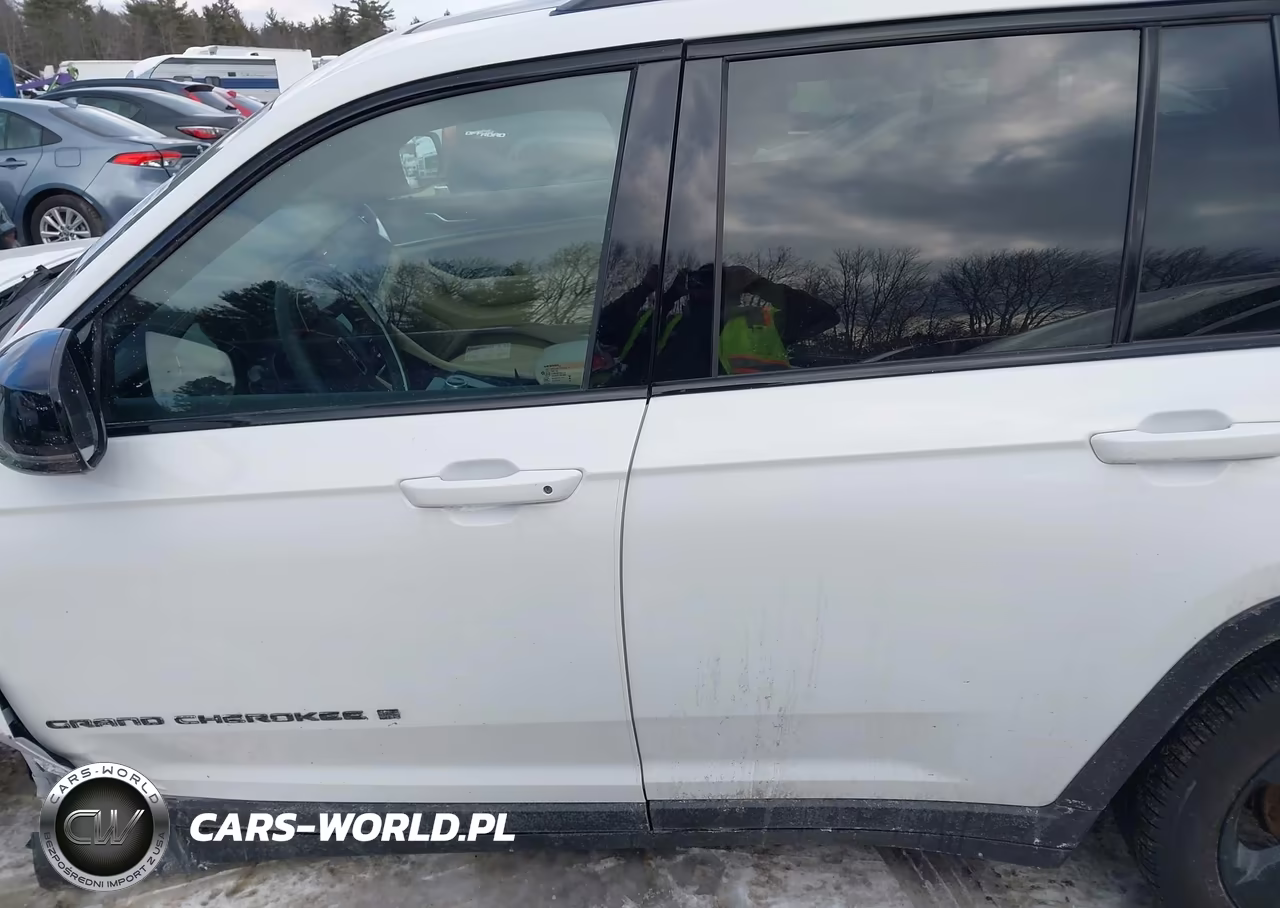 2024 Jeep Grand Cherokee Limited 4X4 VIN:1C4RJHBG7RC263868 - 14