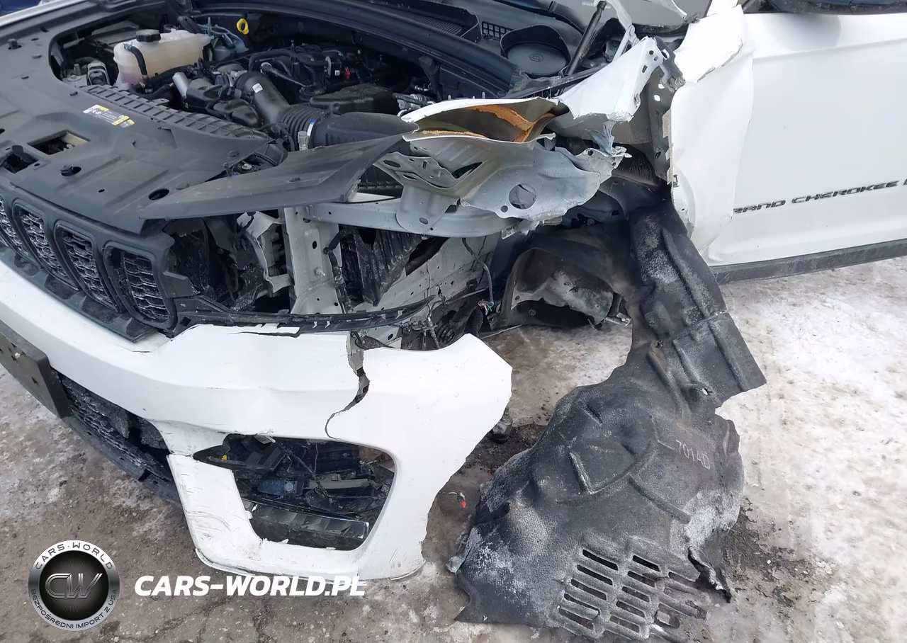 2024 Jeep Grand Cherokee Limited 4X4 VIN:1C4RJHBG7RC263868 - 6