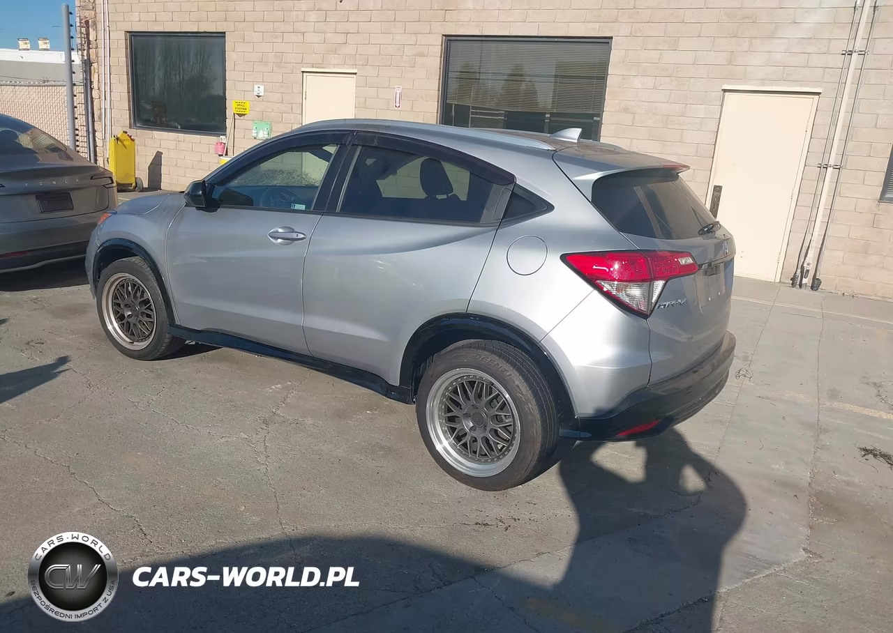 2022 Honda Hr-V 2Wd Sport VIN:3CZRU5H15NM736033 - 3