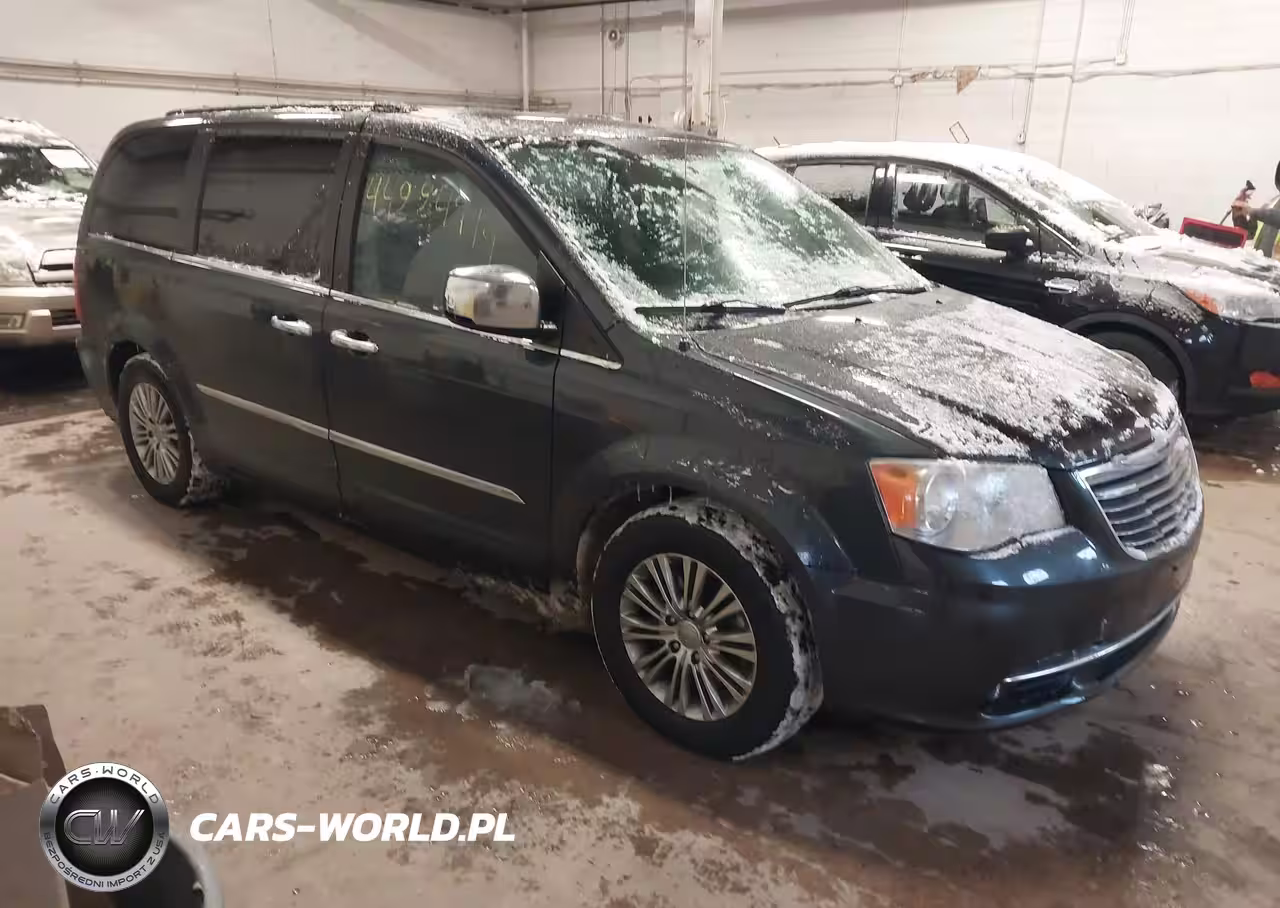 2013 Chrysler Town & Country Touring-L