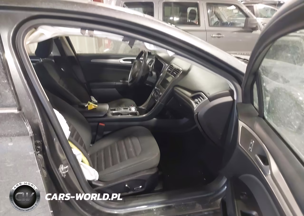 2019 Ford Fusion Se VIN:3FA6P0T95KR164689 - 5