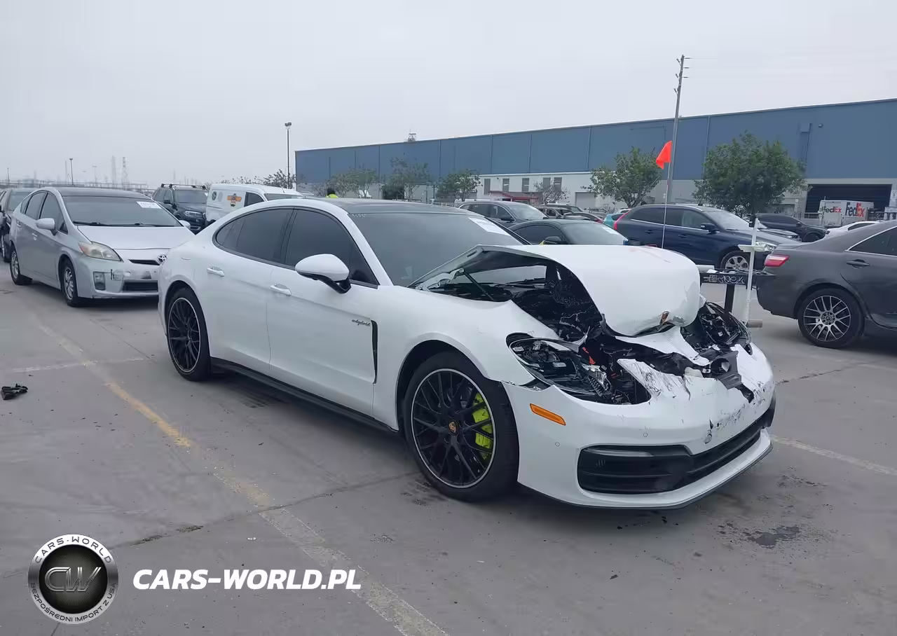 2022 Porsche Panamera E-Hybrid 4-4 Platinum Edition