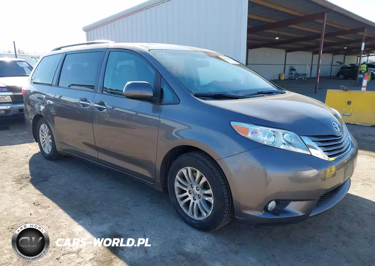 2017 Toyota Sienna Xle 8 Passenger