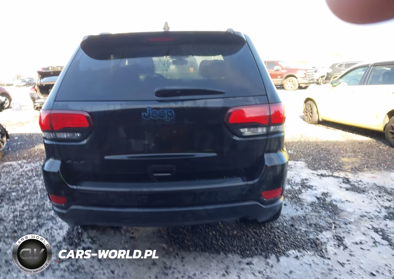 2019 Jeep Grand Cherokee Upland 4X4 VIN:1C4RJFAG8KC784643 - 16
