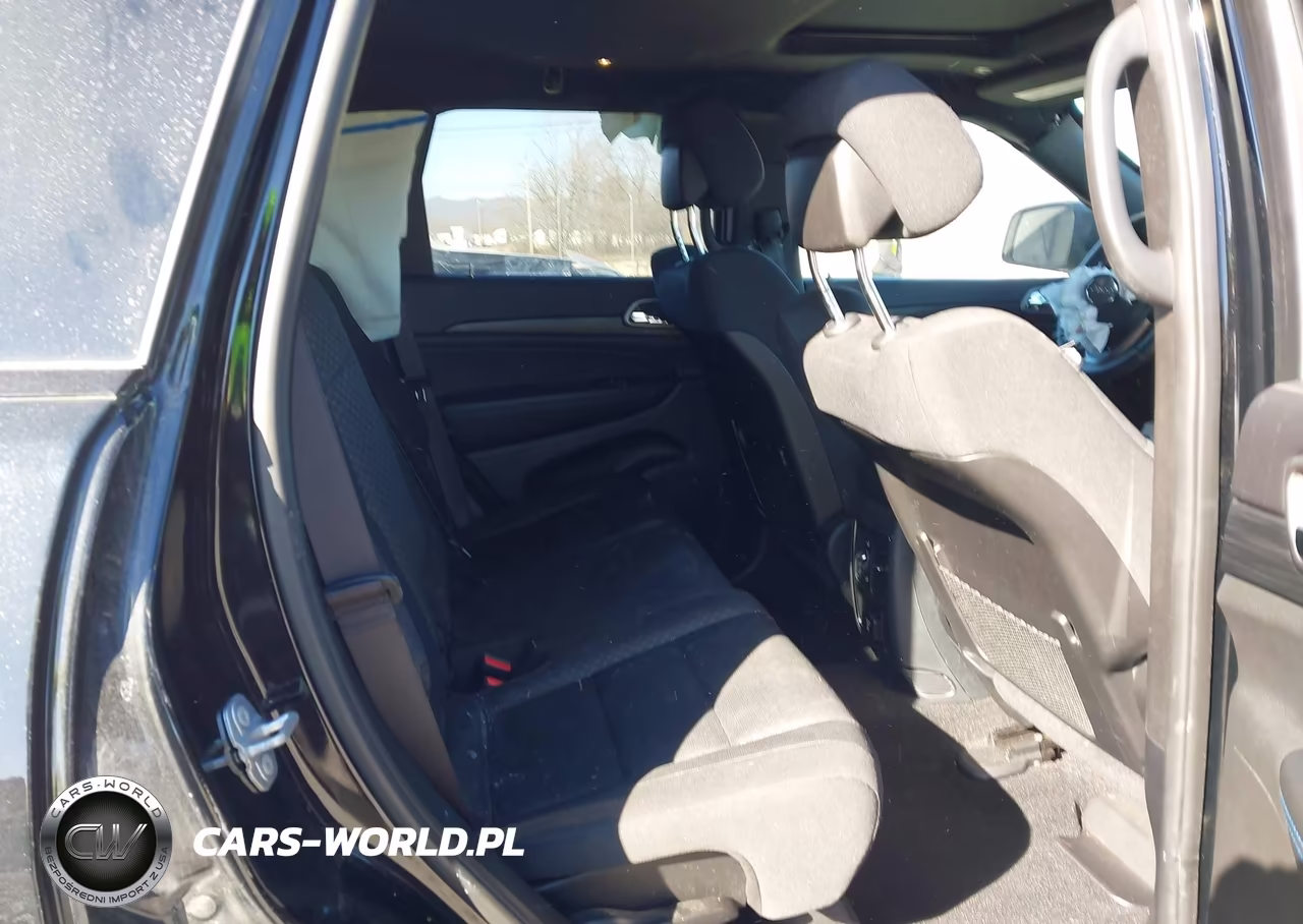 2019 Jeep Grand Cherokee Upland 4X4 VIN:1C4RJFAG8KC784643 - 8