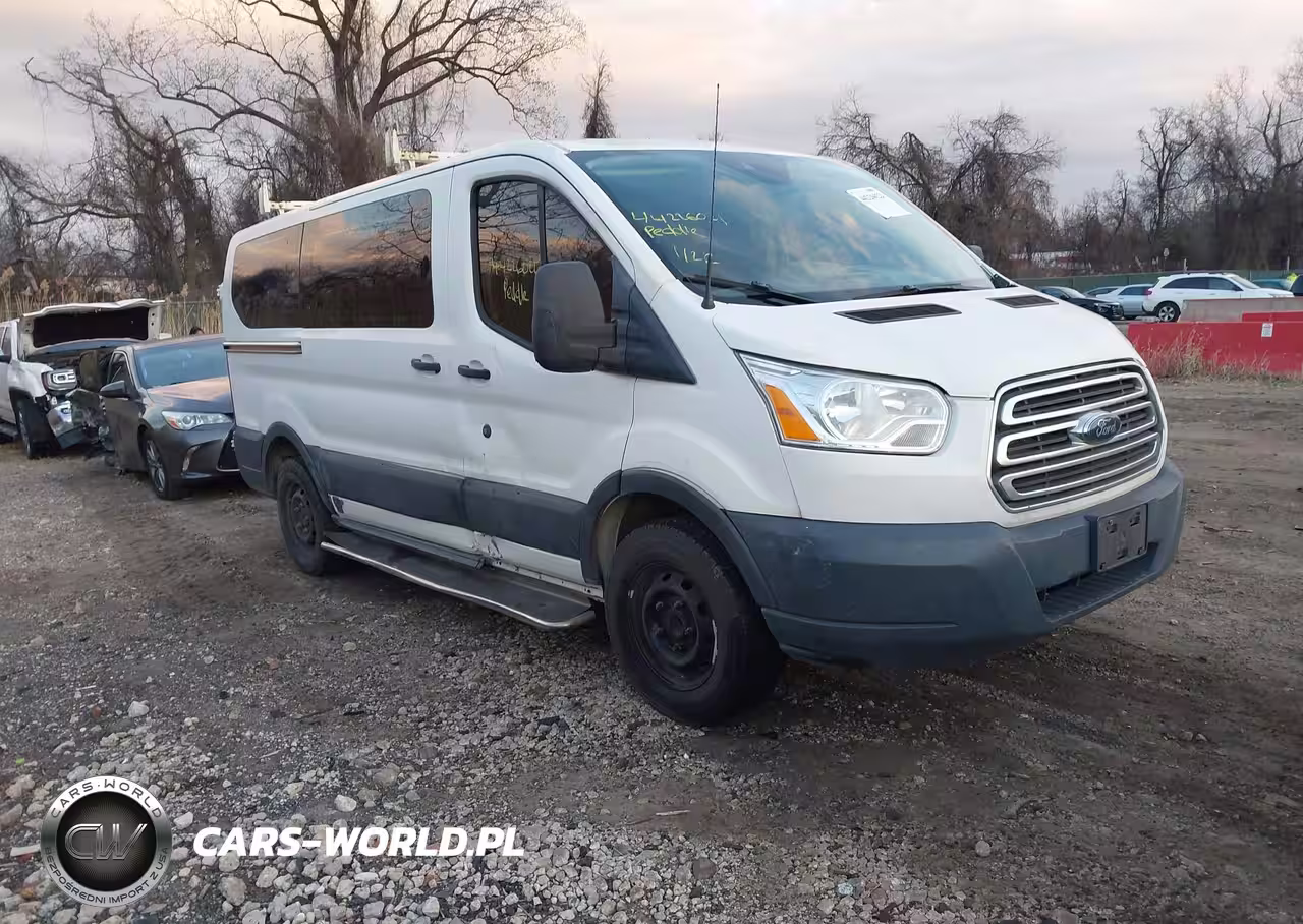 2017 Ford Transit-150 Xlt
