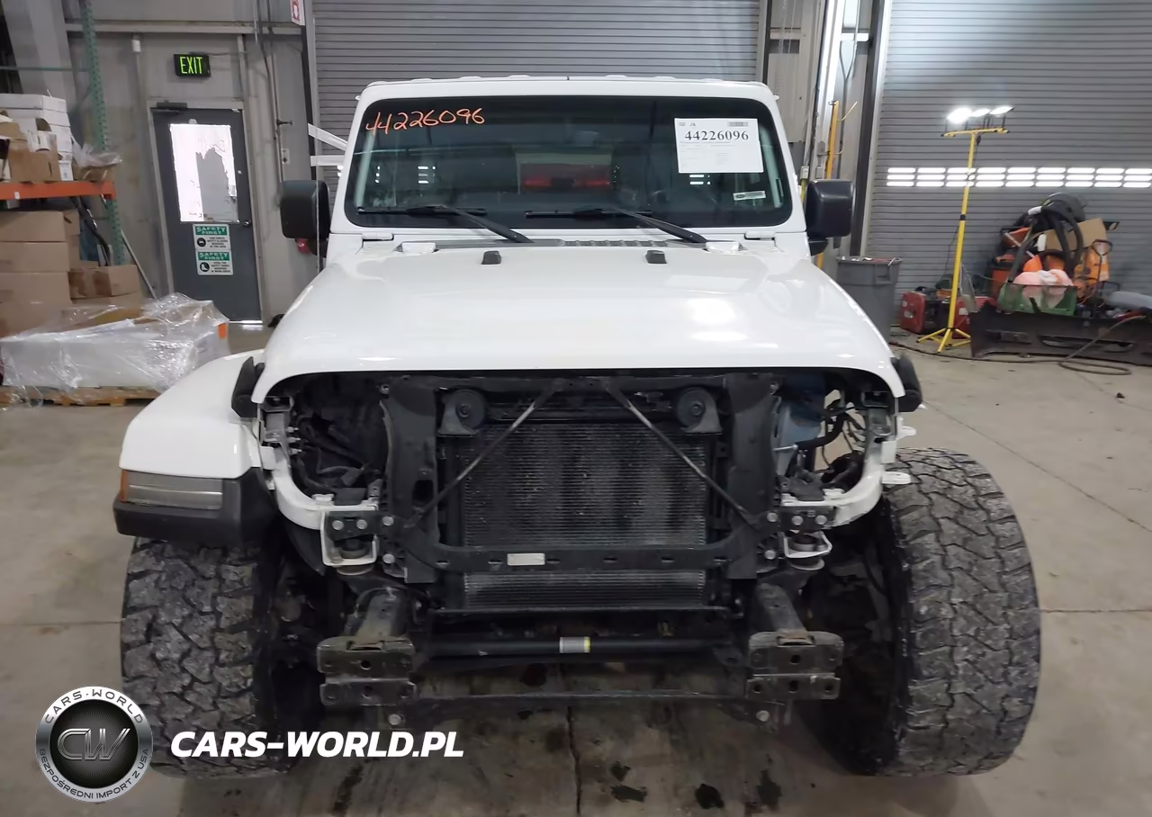 2018 Jeep Wrangler Unlimited Sahara 4X4 VIN:1C4HJXEG8JW245111 - 12