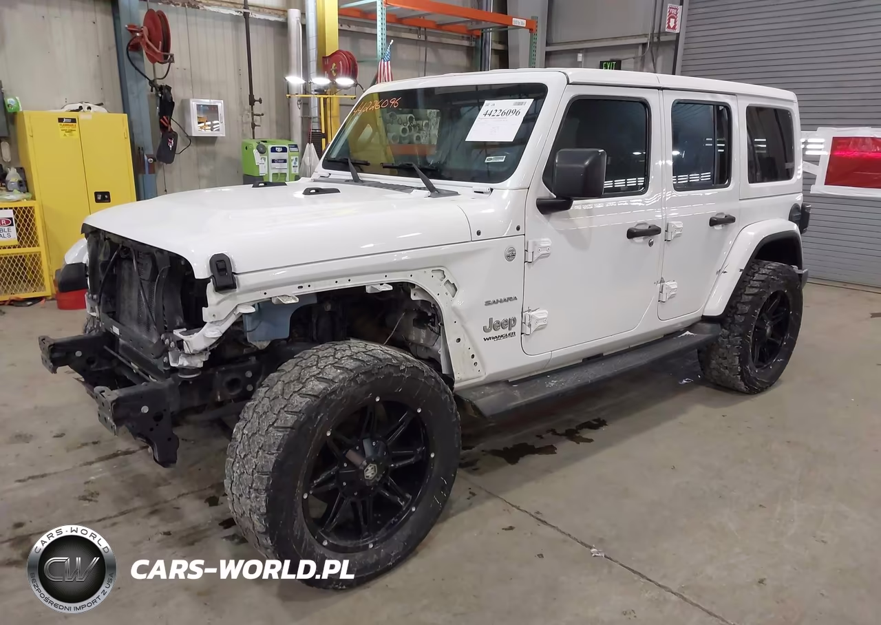 2018 Jeep Wrangler Unlimited Sahara 4X4 VIN:1C4HJXEG8JW245111 - 2