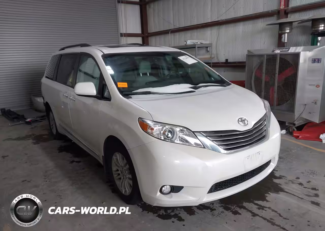 2017 Toyota Sienna Xle 8 Passenger