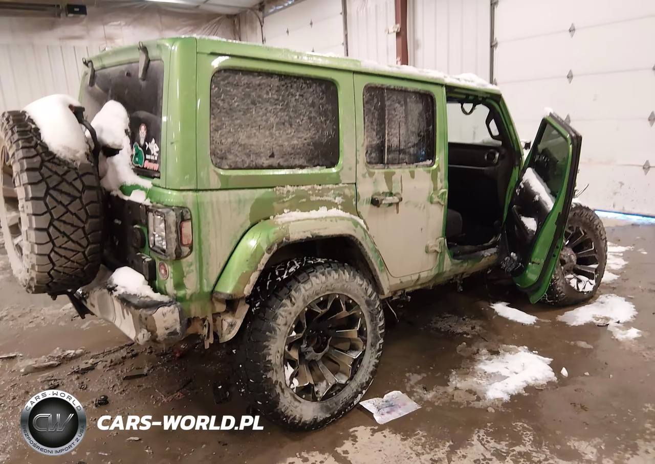 2019 Jeep Wrangler Unlimited Sahara VIN:1C4HJXEG7KW604997 - 4