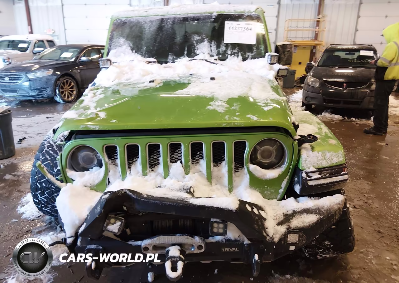 2019 Jeep Wrangler Unlimited Sahara VIN:1C4HJXEG7KW604997 - 6