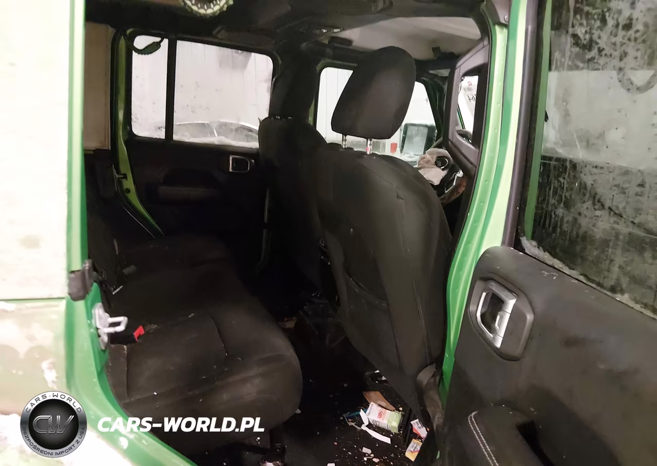 2019 Jeep Wrangler Unlimited Sahara VIN:1C4HJXEG7KW604997 - 8