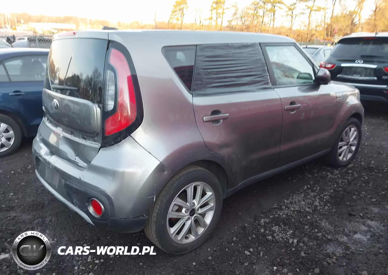 2019 Kia Soul + VIN:KNDJP3A59K7631934 - 4