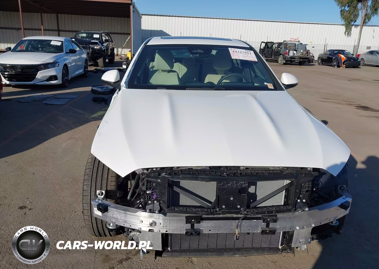 2025 Mercedes-Benz C 300 VIN:W1KAF4GB0SR276054 - 19