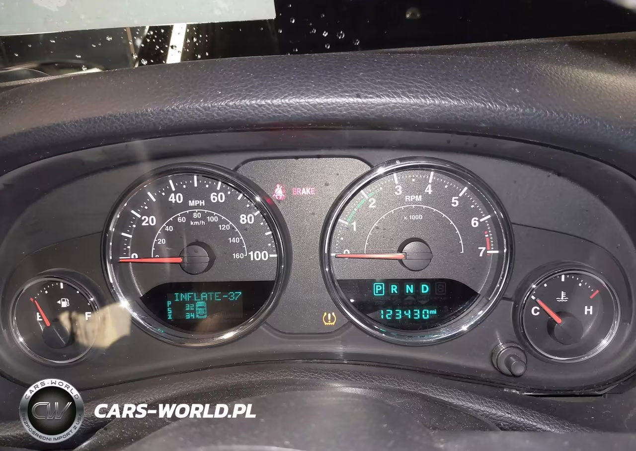 2016 Jeep Wrangler Unlimited Willys Wheeler VIN:1C4BJWDG4GL188157 - 7