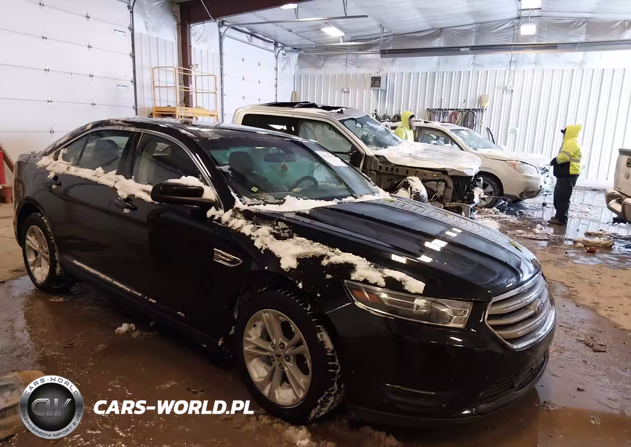 2017 Ford Taurus Sel