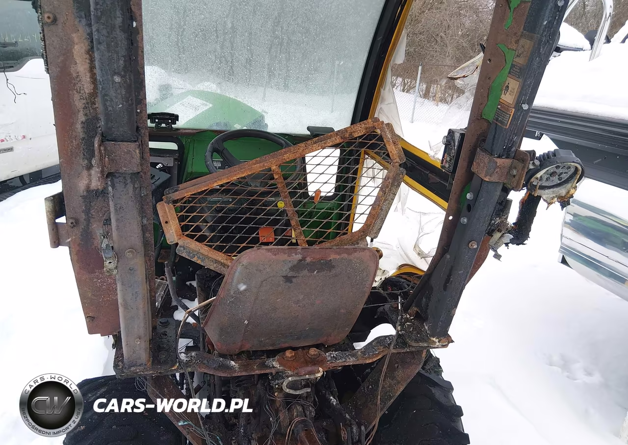 2008 John Deere Tractor VIN:LV2305H422484 - 8