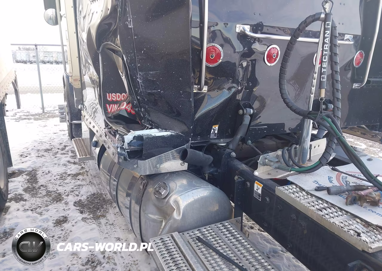 2018 Peterbilt 389 VIN:1XPXD49X1JD433524 - 11